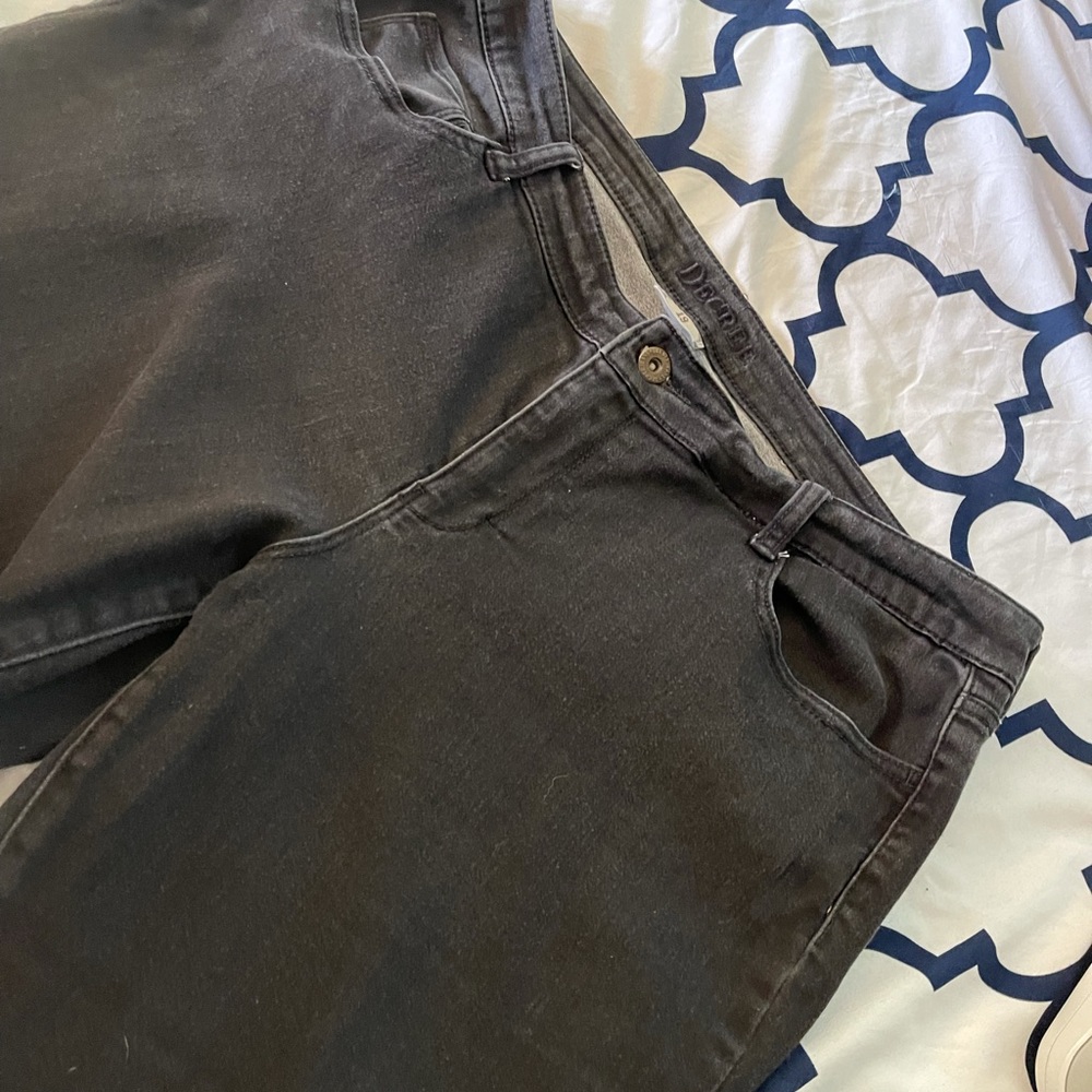 Black juniors jeans